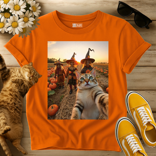 Cat Selfie with Scarecrow T-Shirt