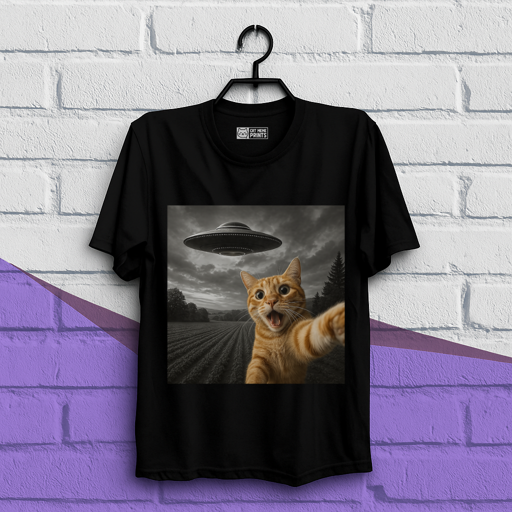 Cat Selfie With Alien T-Shirt