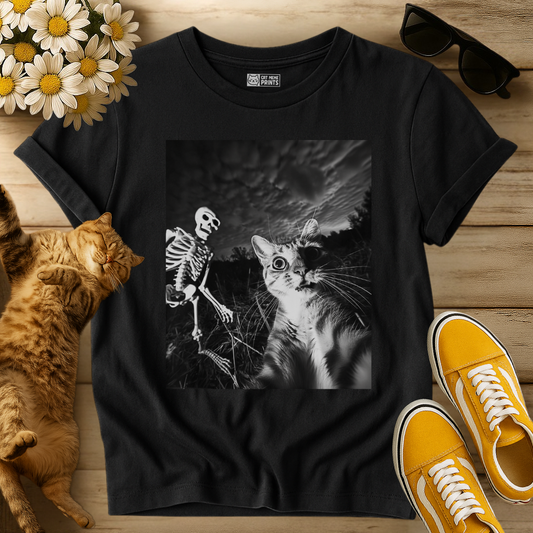 Cat Selfie with Skeleton Halloween T-Shirt
