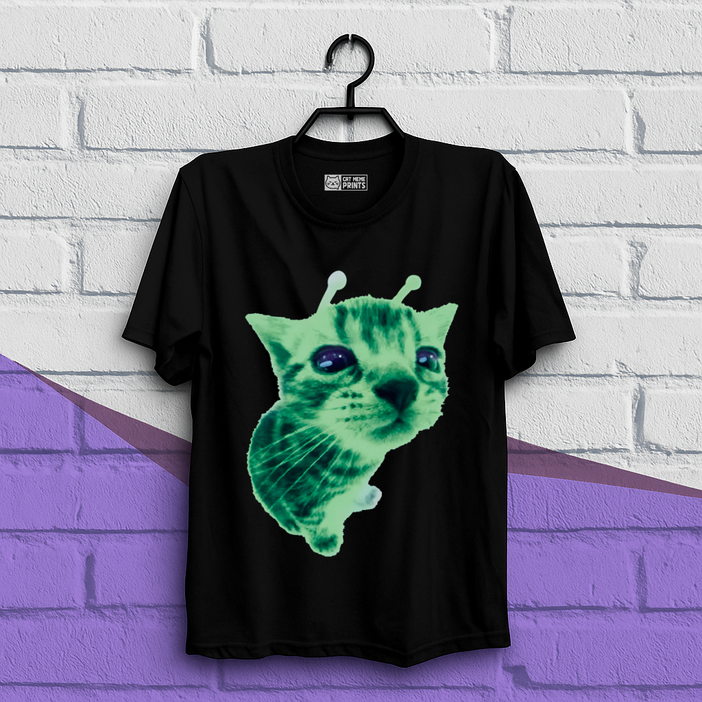 Gnarp Cat Aien T-Shirt