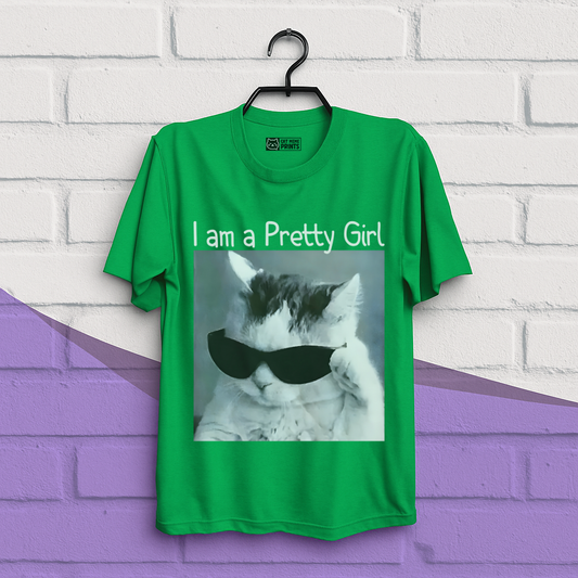 I am a Pretty Girl Cat Lovers T-Shirt
