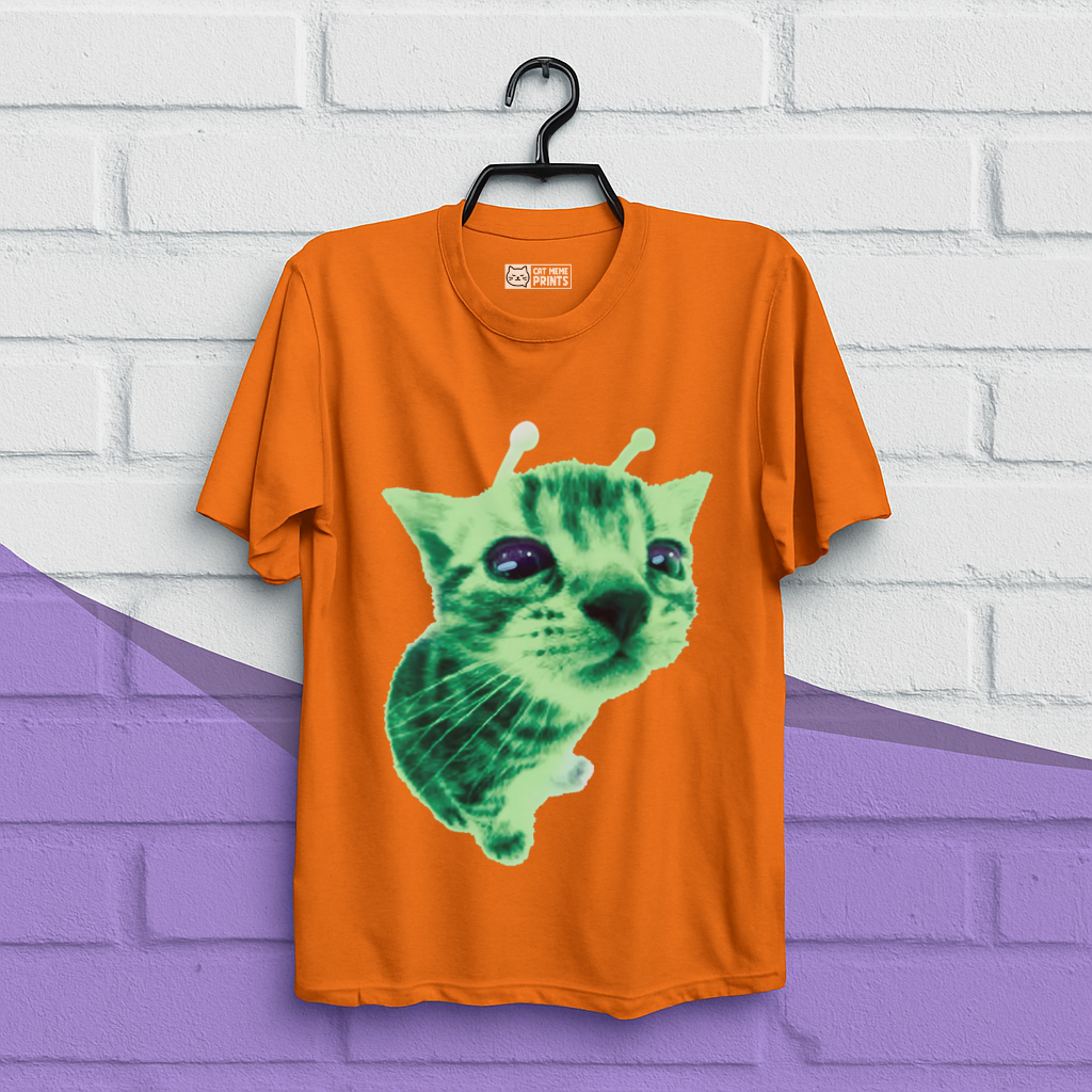 Gnarp Cat Aien T-Shirt