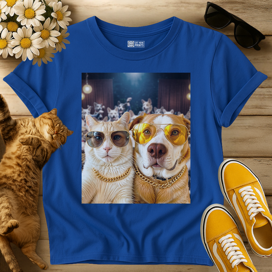 Cat & Dog Selfie in Dogs Party T-Shirt