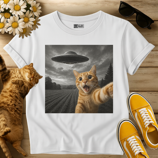 Cat Selfie With Alien UFO T-Shirt
