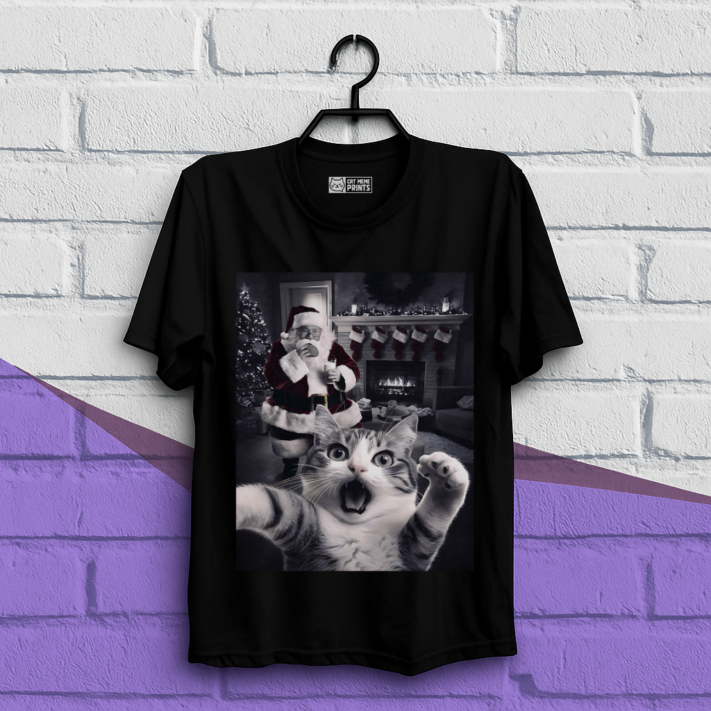 Cat Selfie With Santa Christmas T-Shirt