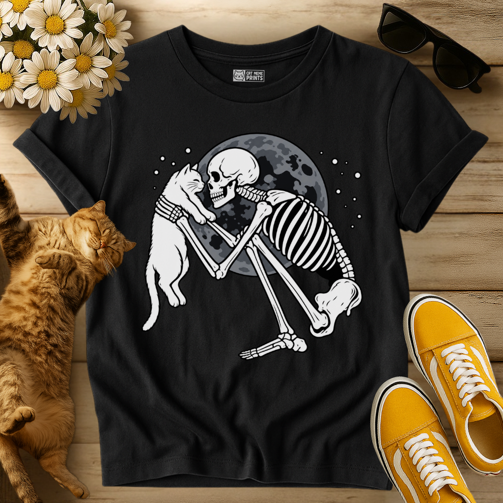 Scary Skeleton Holding Cute Kitty T-Shirt