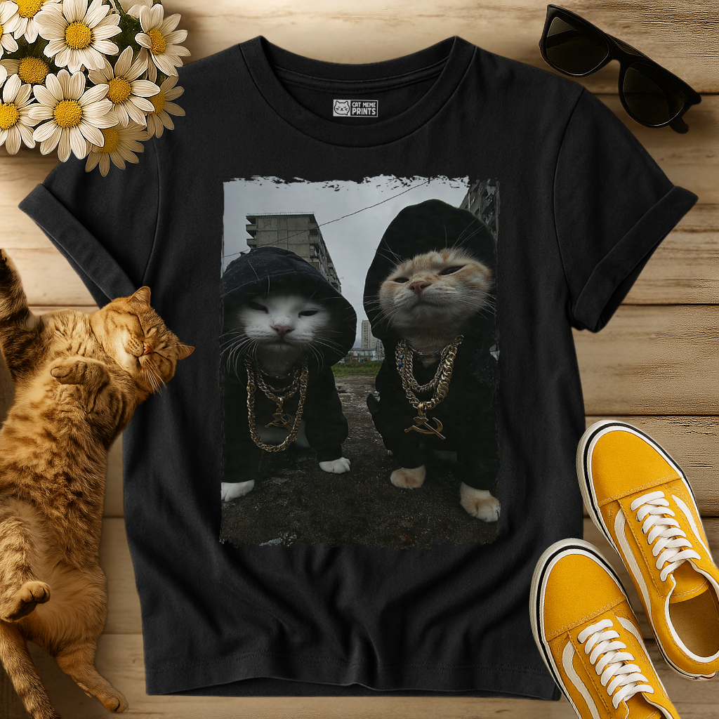 Gangster Cats in Streetwear T-Shirt