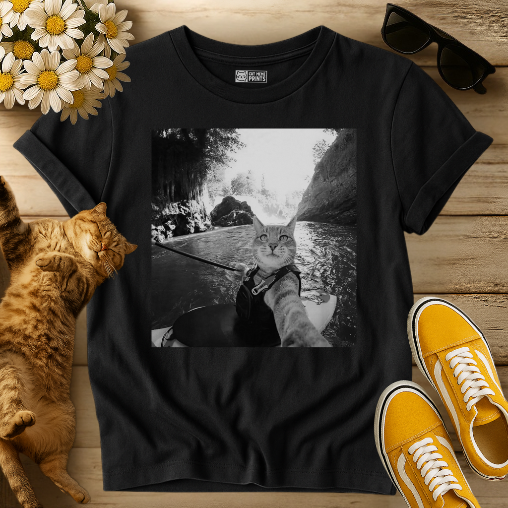 Cat Selfie Sailing Boat Adventure T-Shirt