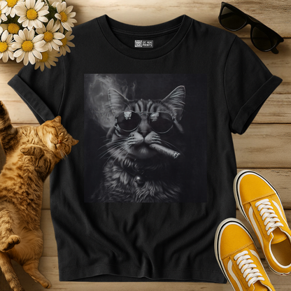 Moody Maine Coon Cat Smoking T-Shirt