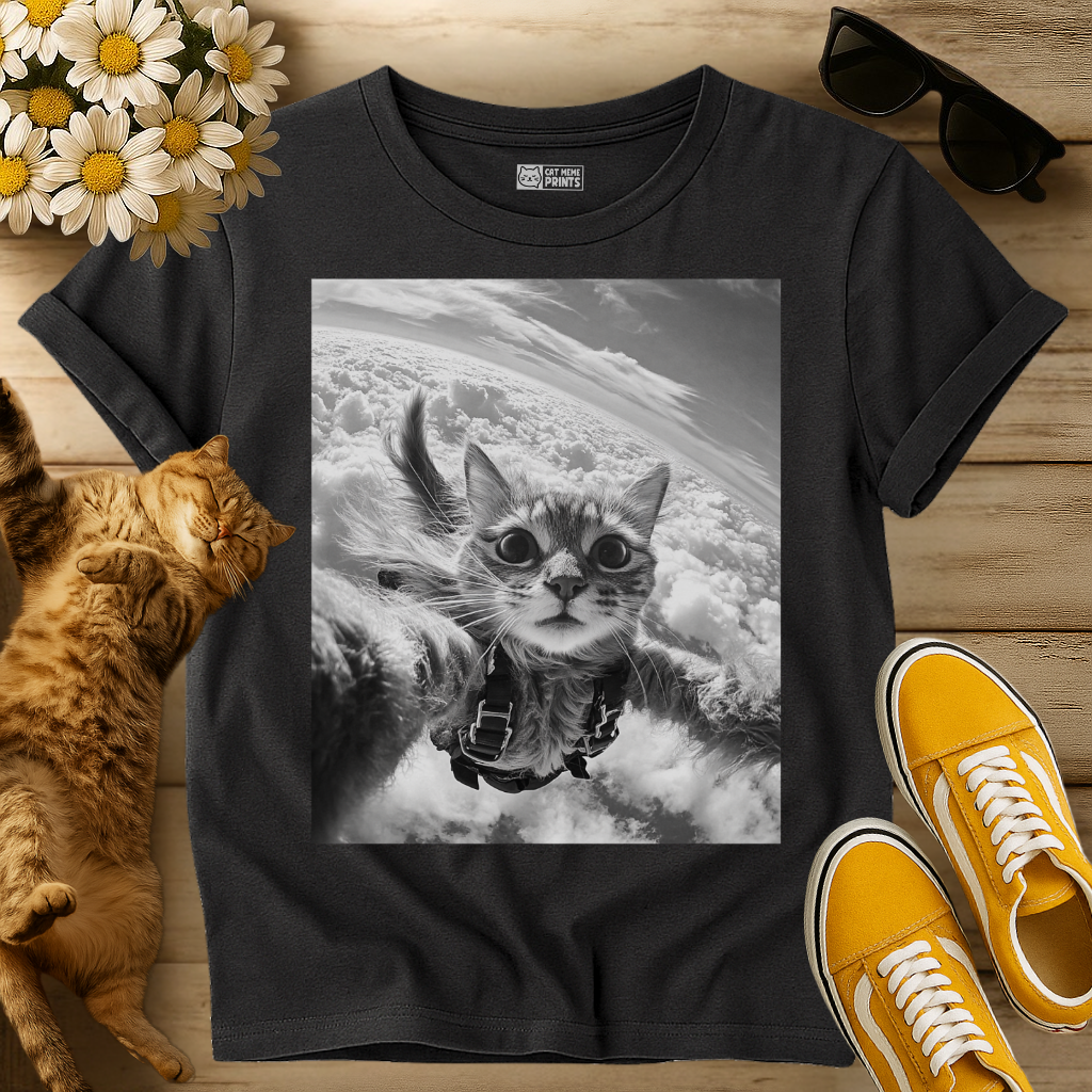 Cat Skydiving Taking Selfie T-Shirt