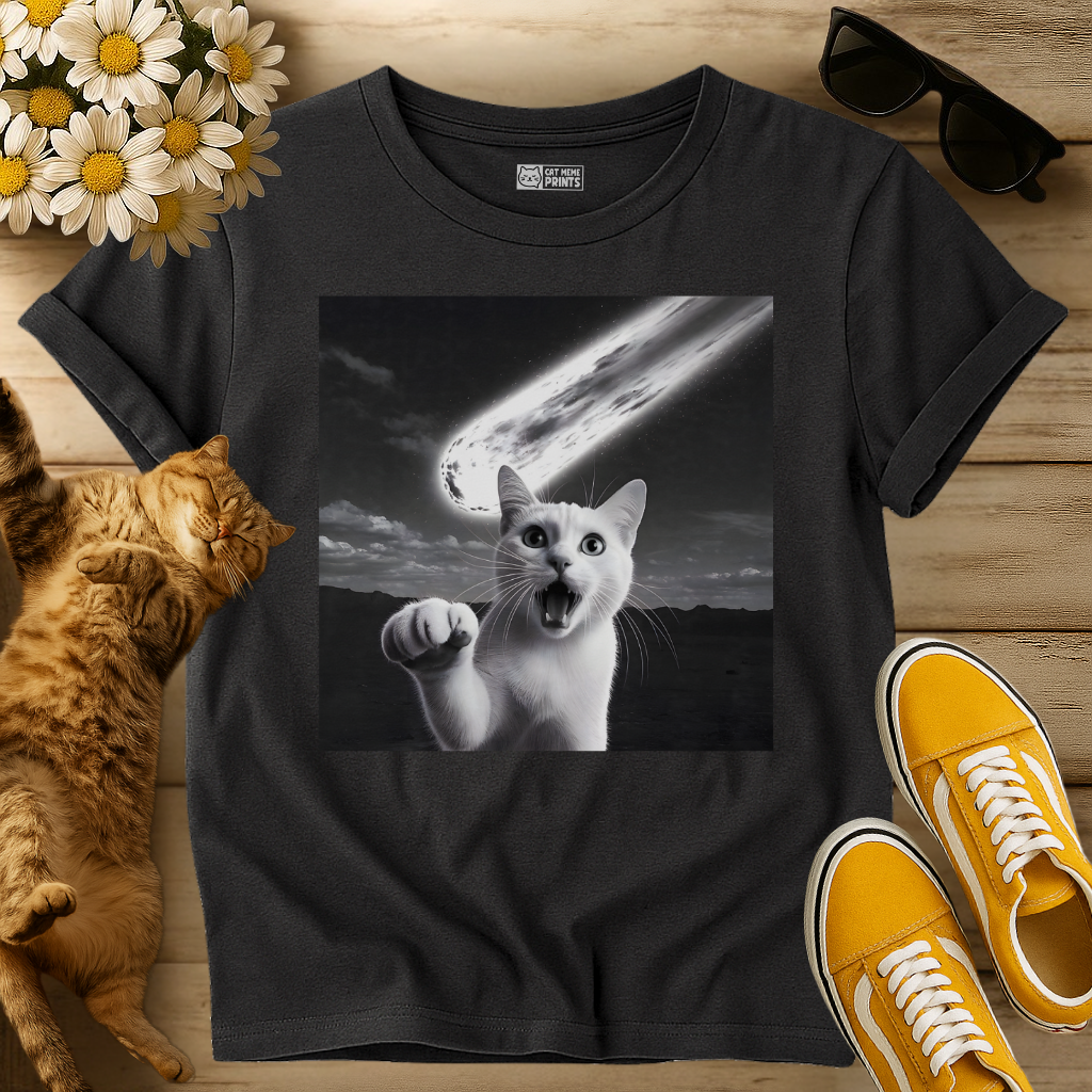 Shocked Cat Meteor Selfie T-Shirt