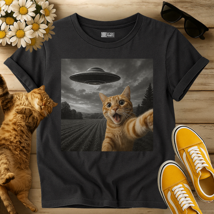 Cat Selfie With Alien UFO T-Shirt