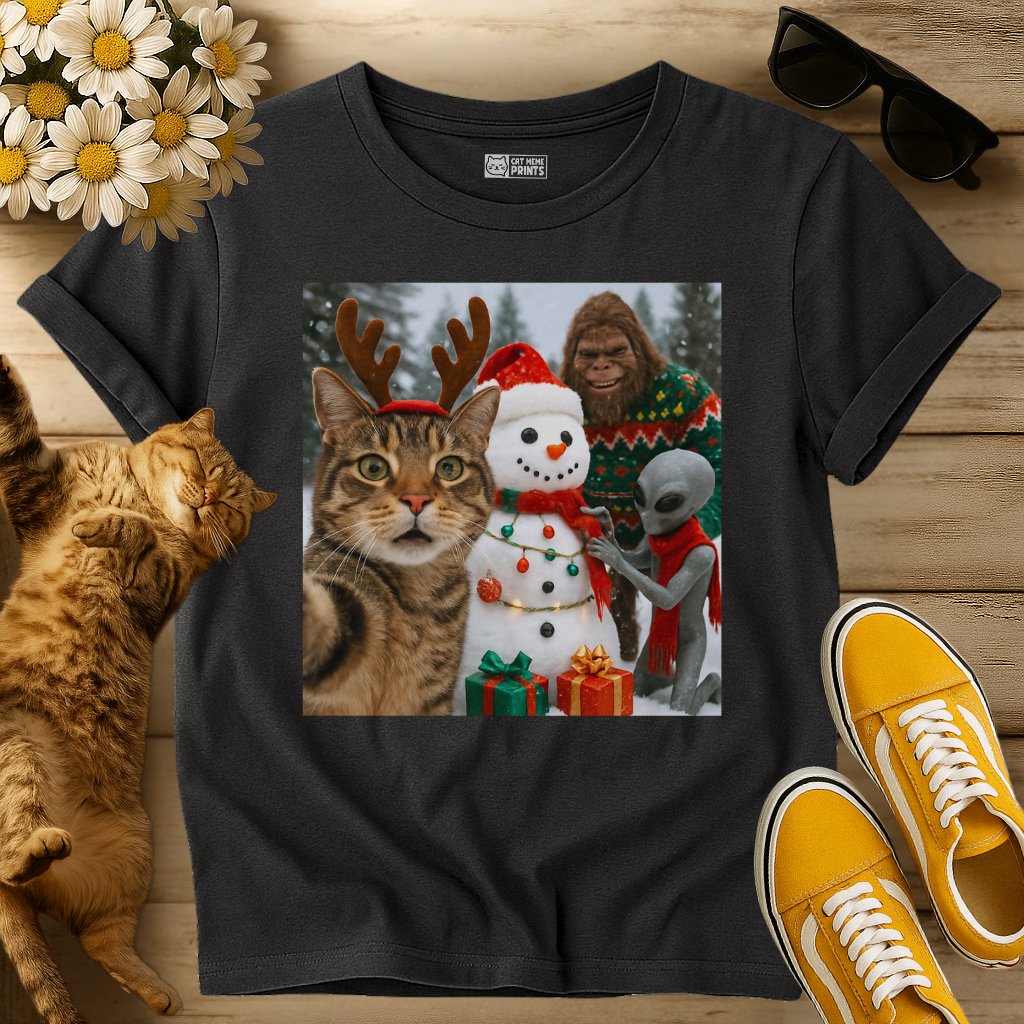 Cat Selfie With Snowman Bigfoot Alien T-Shirt