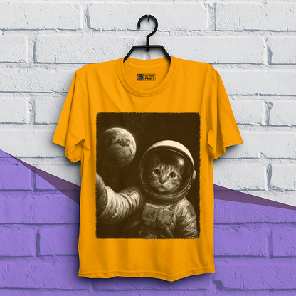 Cat Wear Space Suit Selfie With Earth T-Shirt