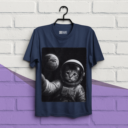 Cat Wear Space Suit Selfie With Earth T-Shirt