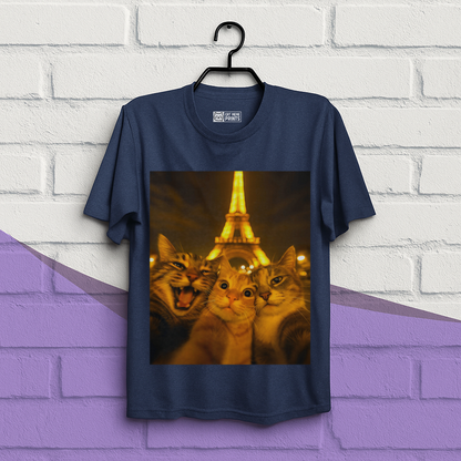 Cats selfie in Paris T-Shirt