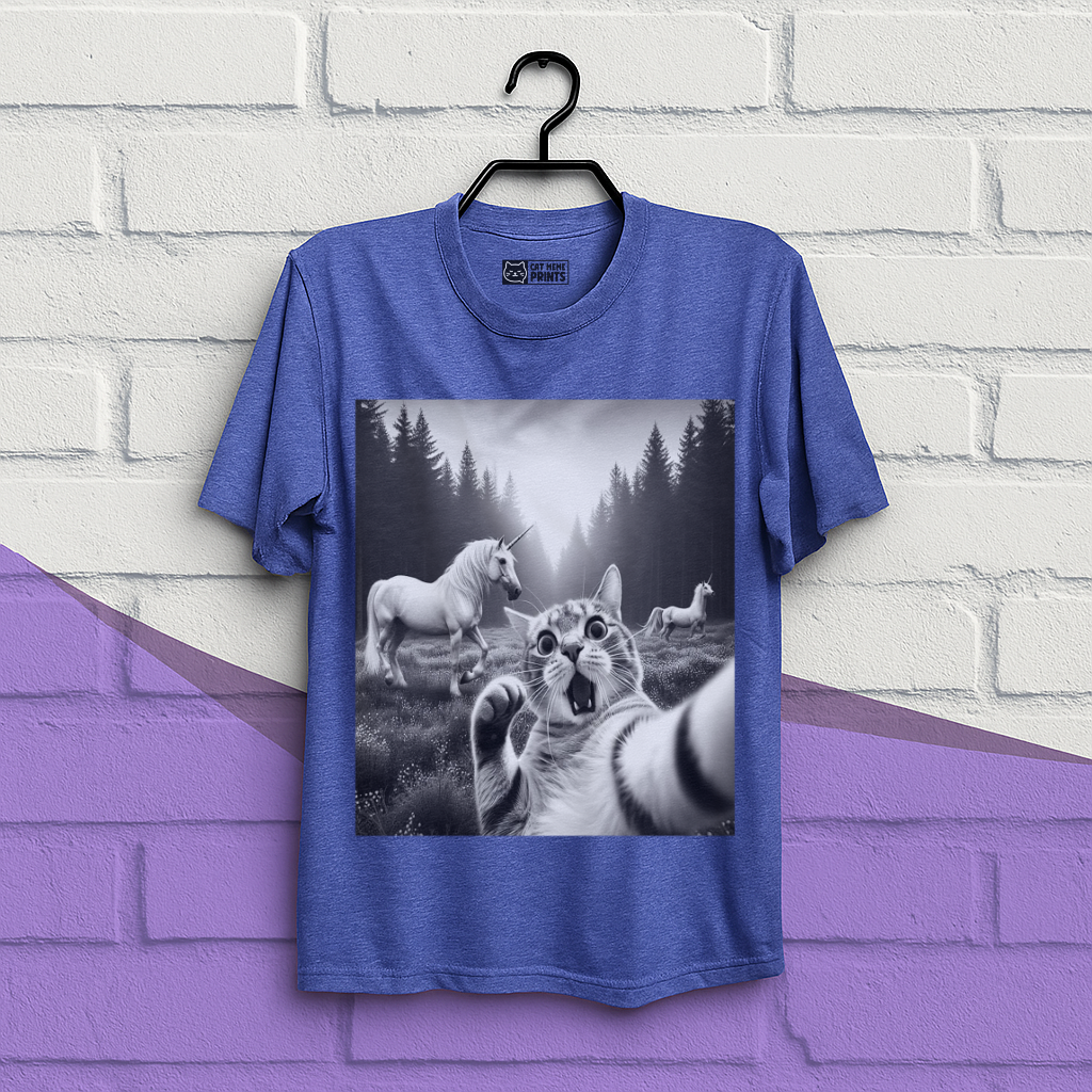Surprised Cat Selfie With Unicorns T-Shirt