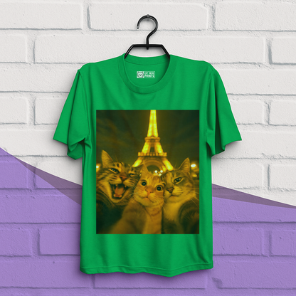 Cats selfie in Paris T-Shirt