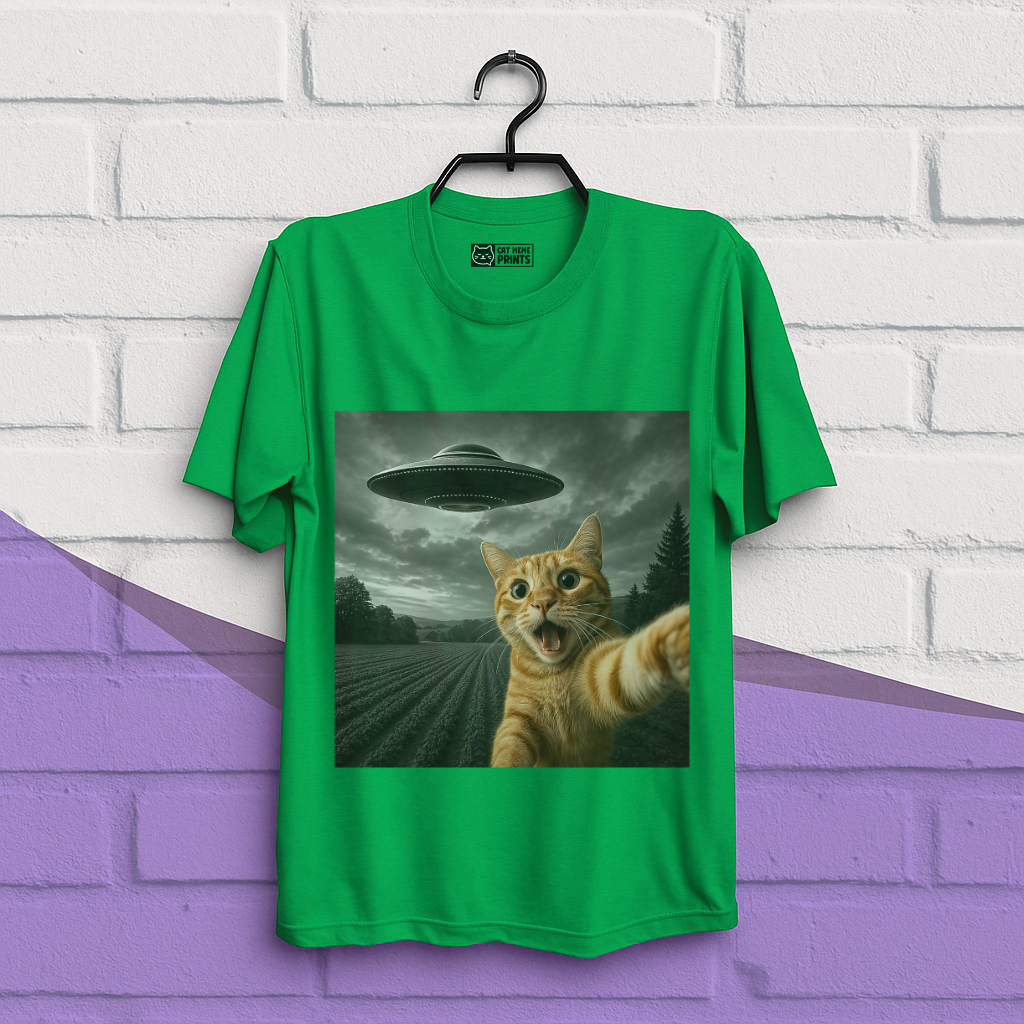 Cat Selfie With Alien T-Shirt