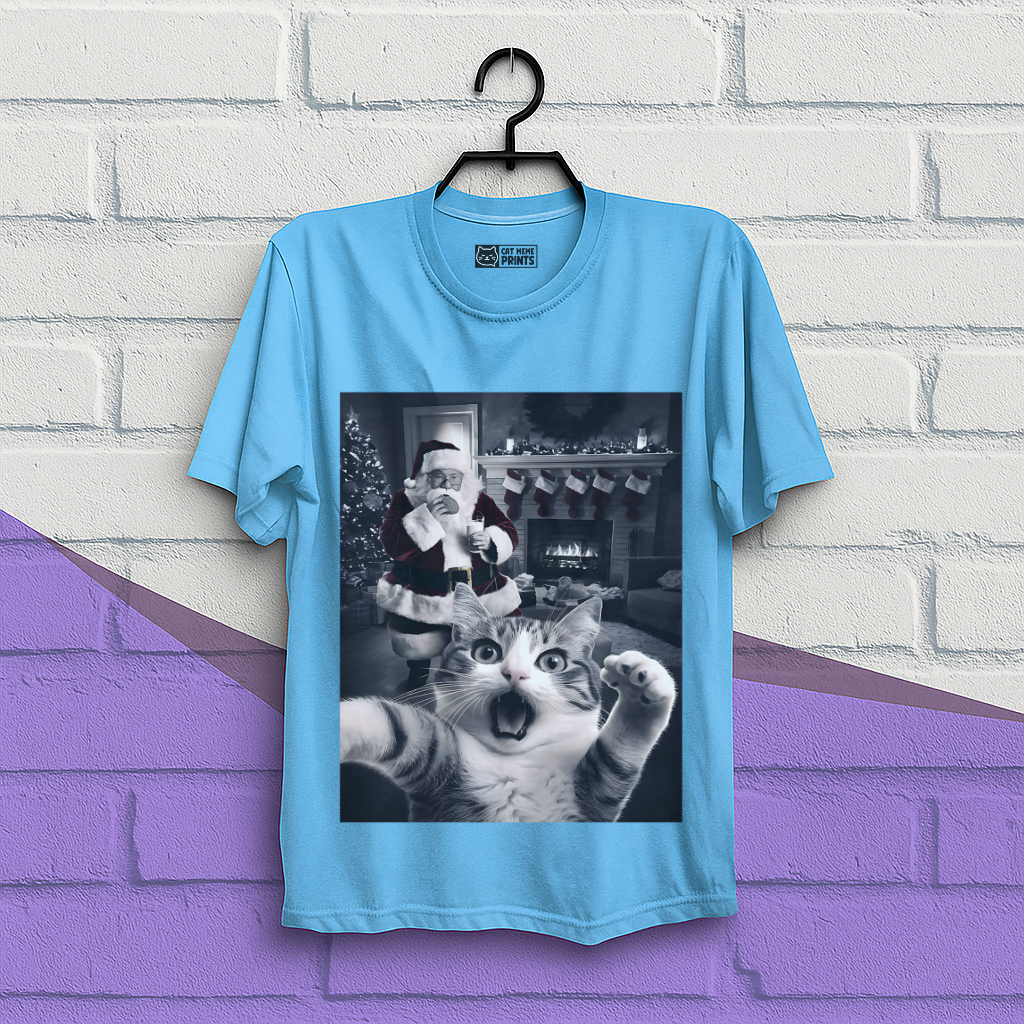 Cat Selfie With Santa Christmas T-Shirt