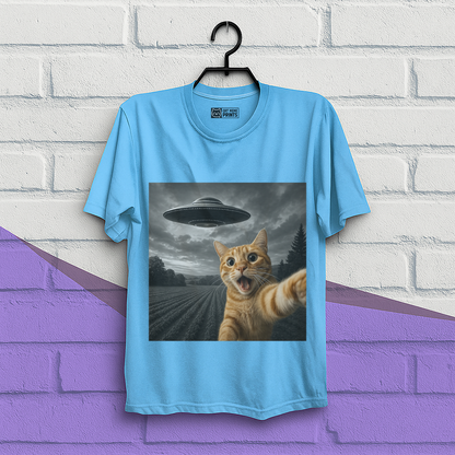 Cat Selfie With Alien T-Shirt