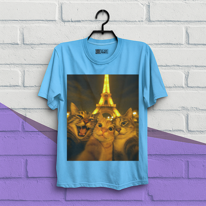 Cats selfie in Paris T-Shirt