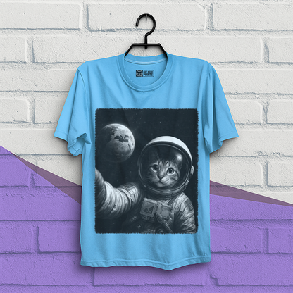 Cat Wear Space Suit Selfie With Earth T-Shirt