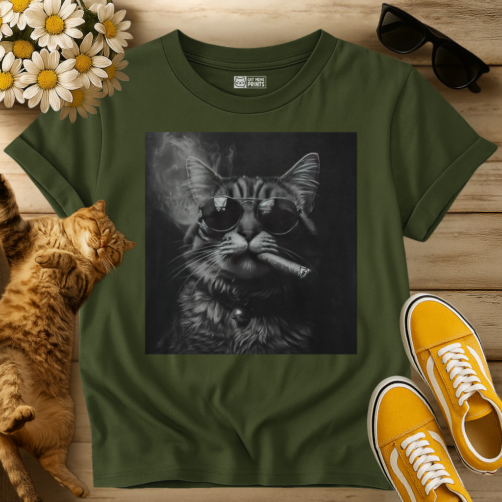 Moody Maine Coon Cat Smoking T-Shirt