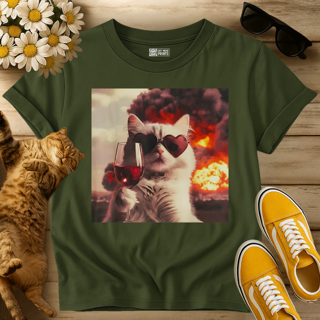Cat Selfie With Wine and Fire T-Shirt