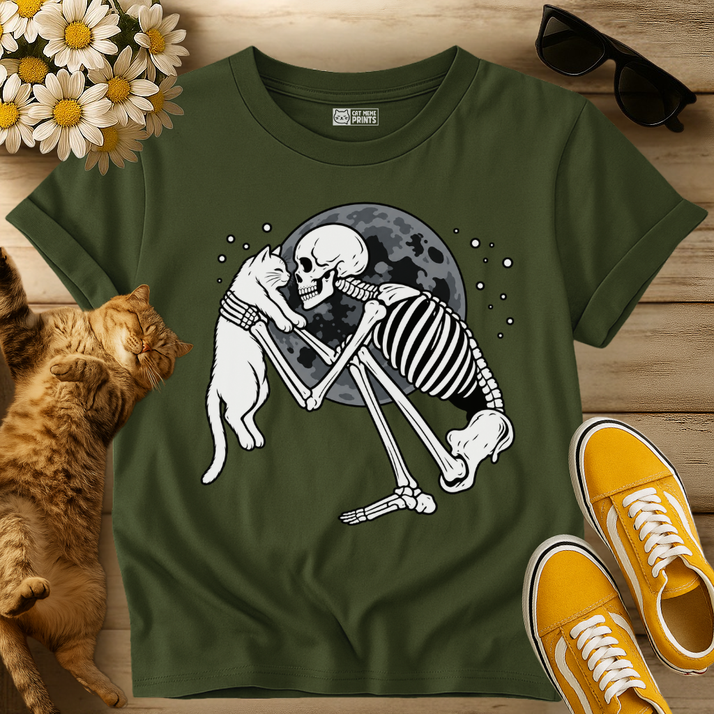Scary Skeleton Holding Cute Kitty T-Shirt