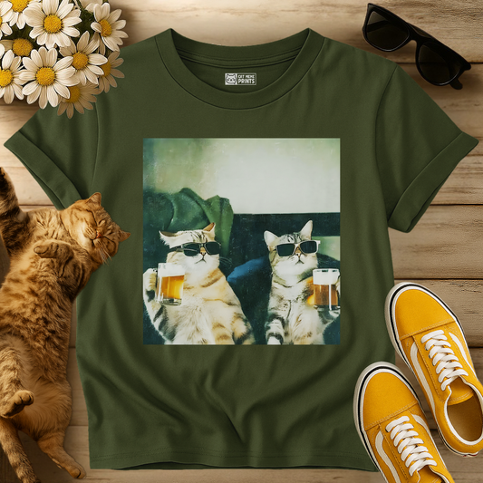Chill & Cool Cats Drinking Selfie T-Shirt
