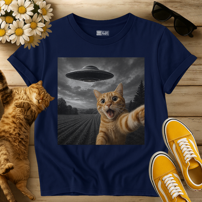 Cat Selfie With Alien UFO T-Shirt