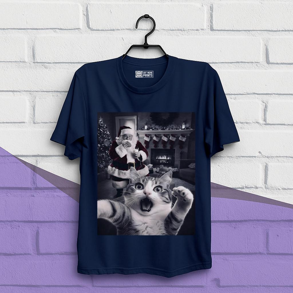 Cat Selfie With Santa Christmas T-Shirt