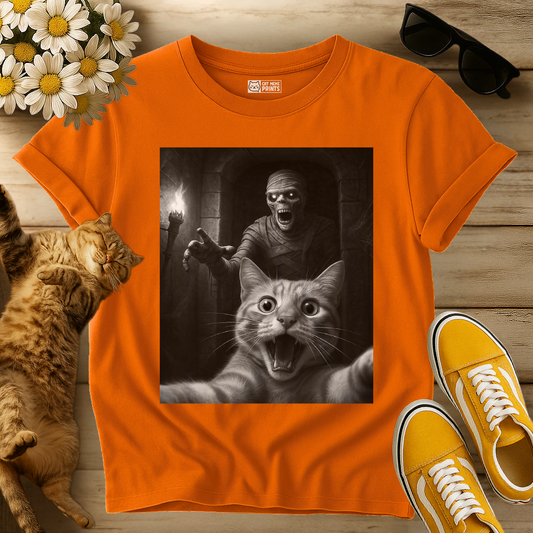 Cat Selfie with a Mummy T-Shirt