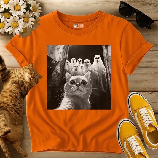 Cat Selfie With Ghosts Halloween T-Shirt