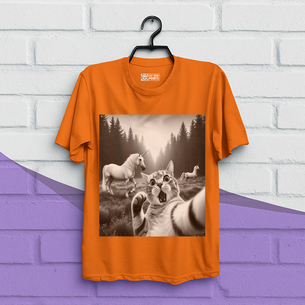 Surprised Cat Selfie With Unicorns T-Shirt