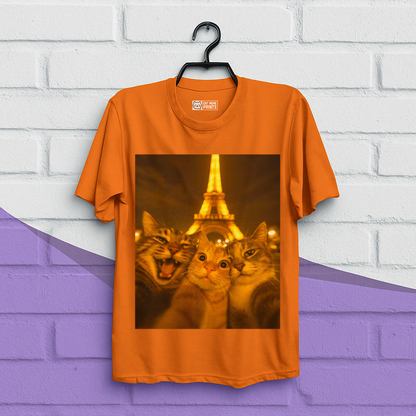 Cats selfie in Paris T-Shirt