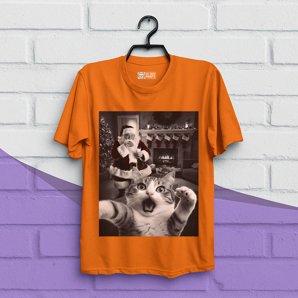 Cat Selfie With Santa Christmas T-Shirt