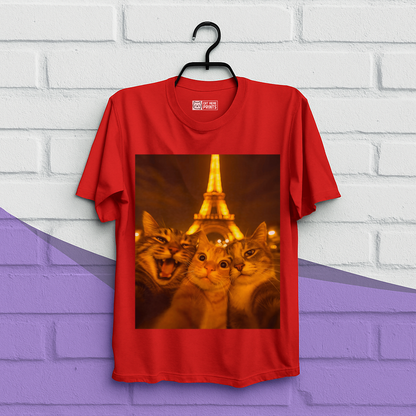 Cats selfie in Paris T-Shirt