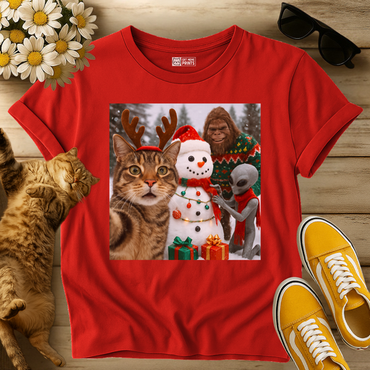 Cat Selfie With Snowman Bigfoot Alien T-Shirt