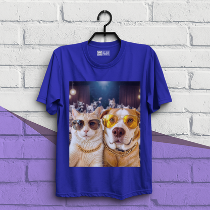 Cat & Dog Selfie in Dogs Party T-Shirt