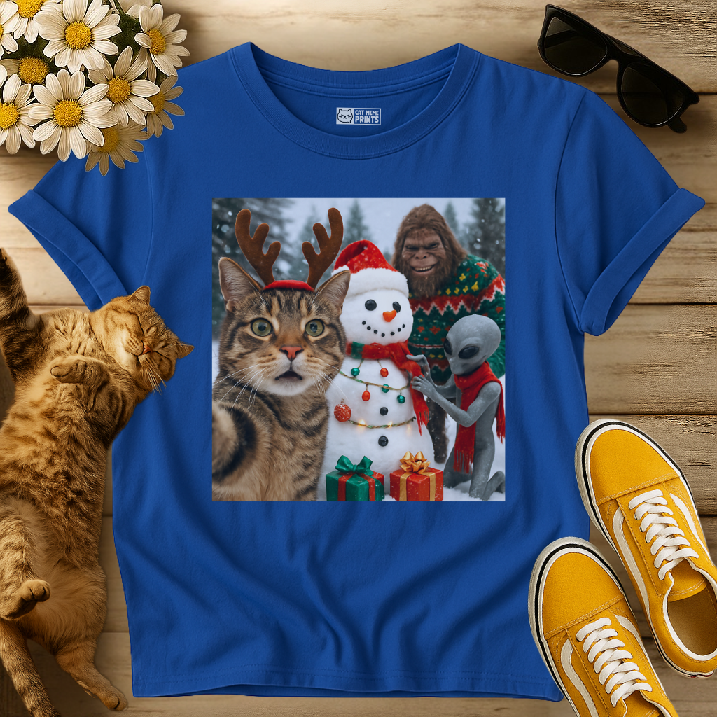Cat Selfie With Snowman Bigfoot Alien T-Shirt