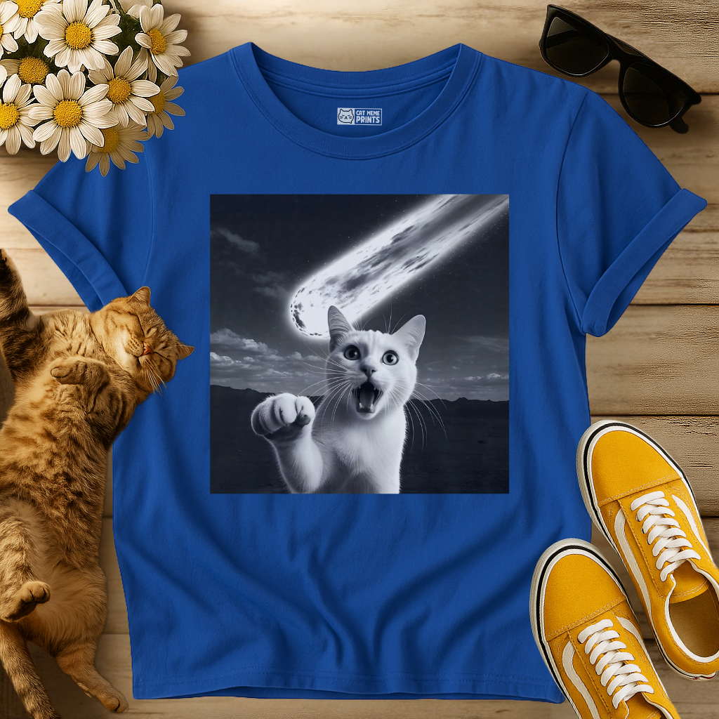 Shocked Cat Meteor Selfie T-Shirt