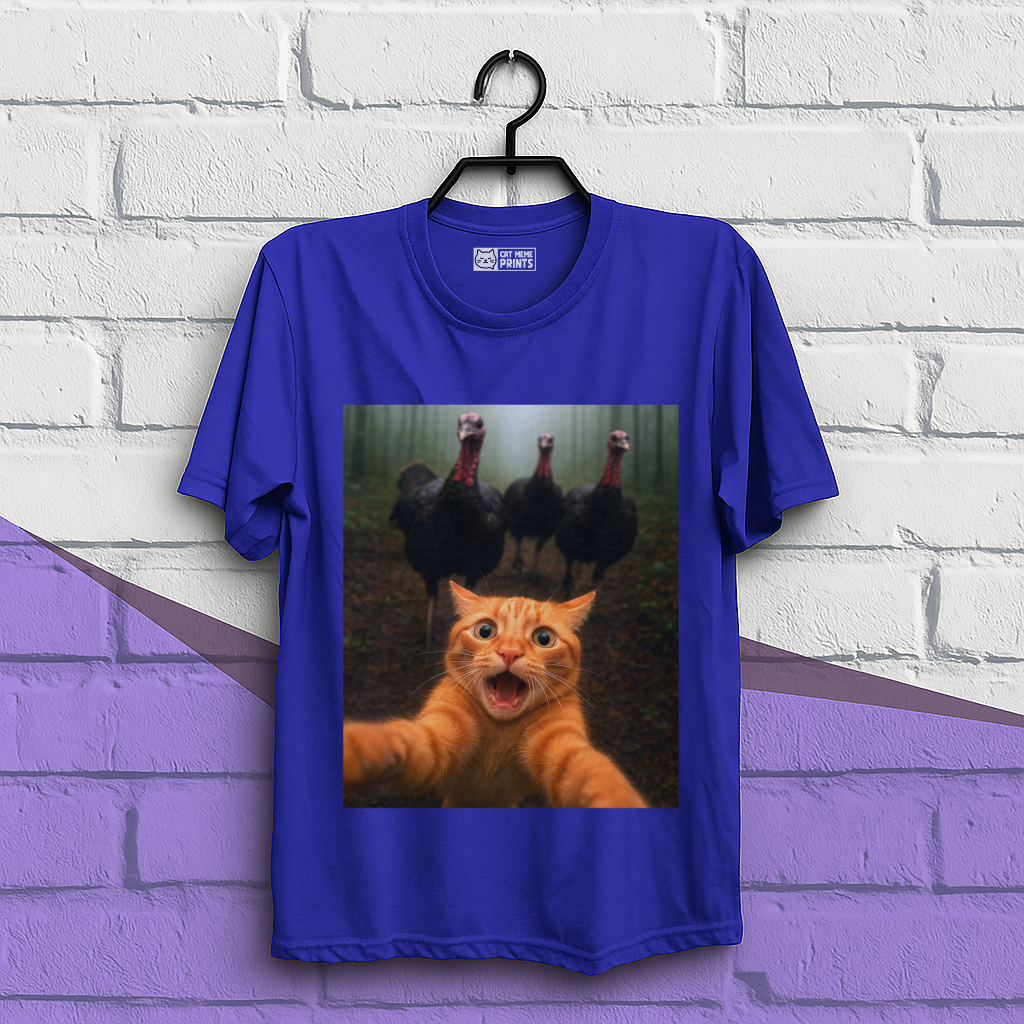 Cat Selfie Turkey Chase Thanksgiving T-Shirt