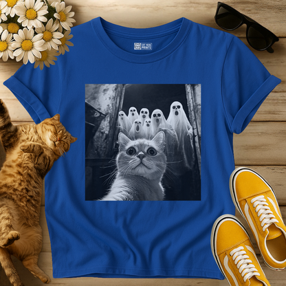 Cat Selfie With Ghosts Halloween T-Shirt