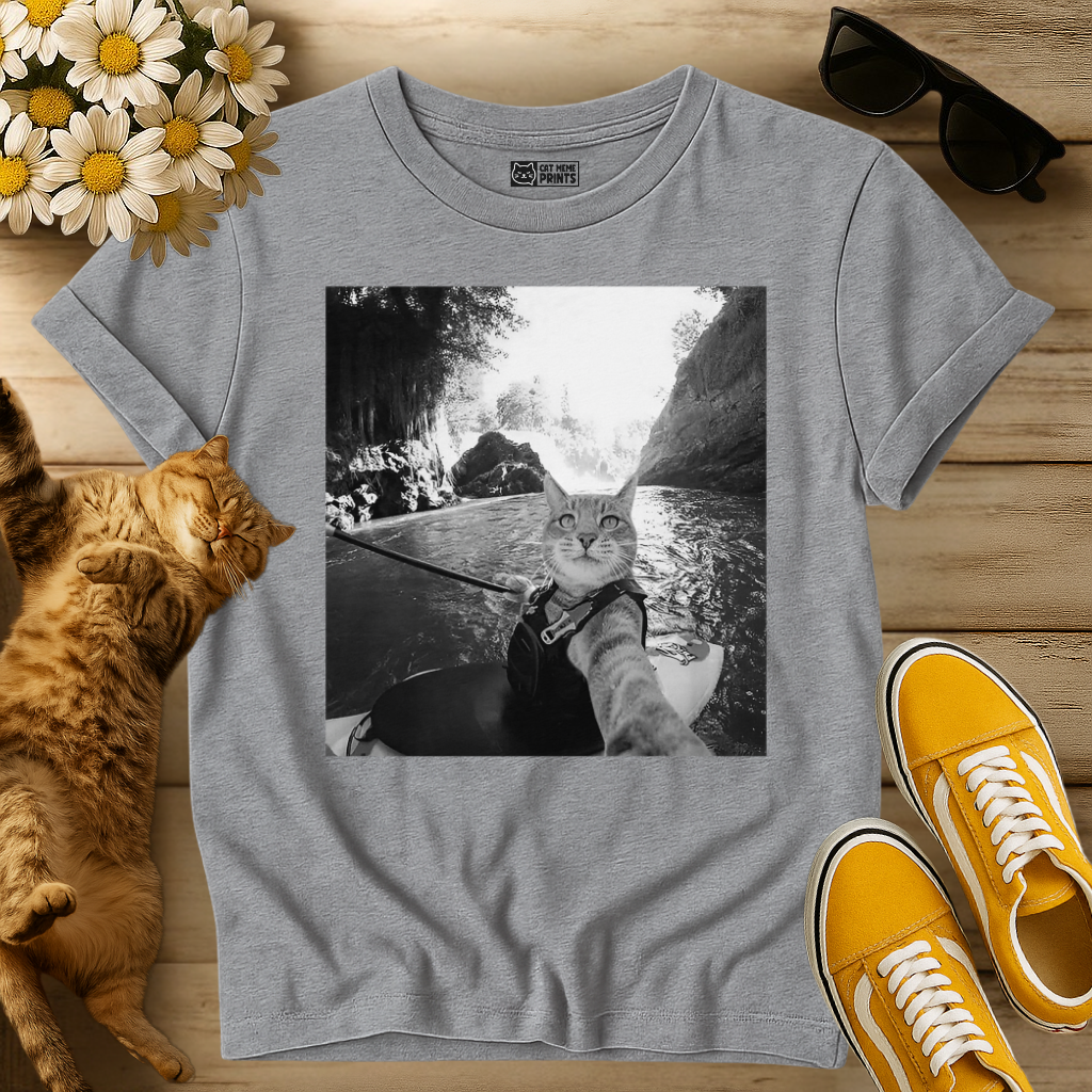 Cat Selfie Sailing Boat Adventure T-Shirt