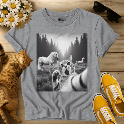 Surprised Cat Selfie With Unicorns T-Shirt
