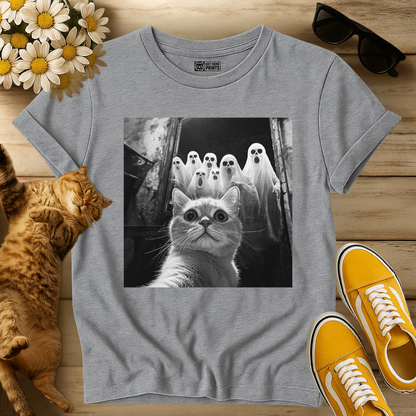 Cat Selfie With Ghosts Halloween T-Shirt
