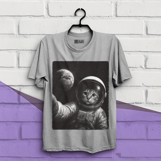 Cat Wear Space Suit Selfie With Earth T-Shirt