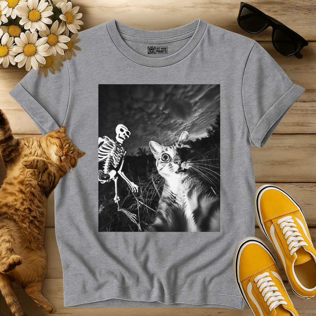 Cat Selfie with Skeleton Halloween T-Shirt